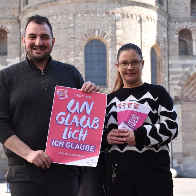 Katja Heyna-Jammer und Dario Tumminelli stellen das Programm der Heilig-Rock-Tage vor