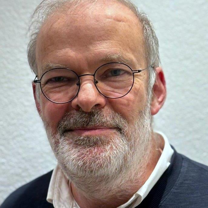 Dr. Lutz Albersdörfer