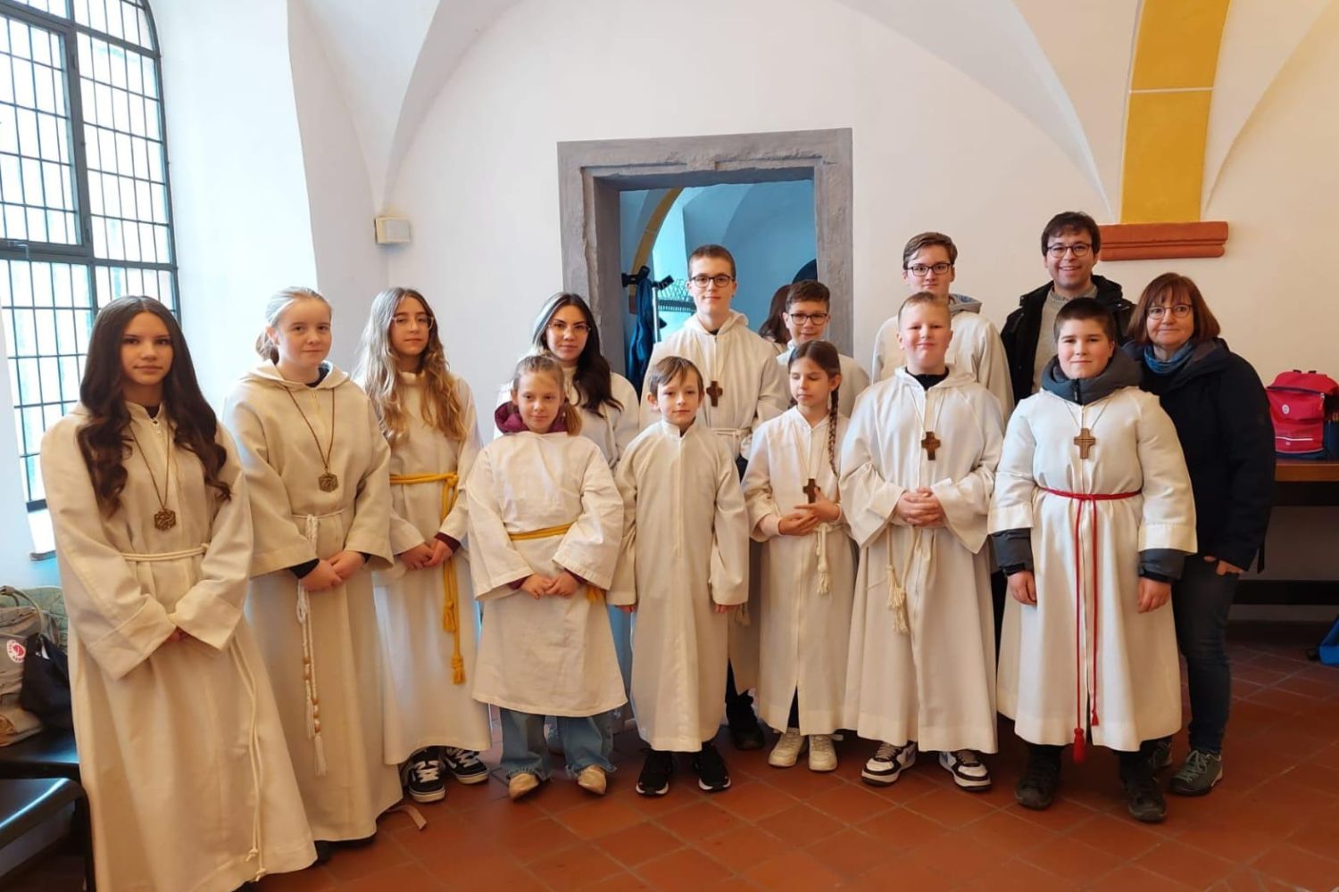 Die Gruppe aus dem Pastoralen Raum Idar-Oberstein im romanischen Saal im Trierer Dom