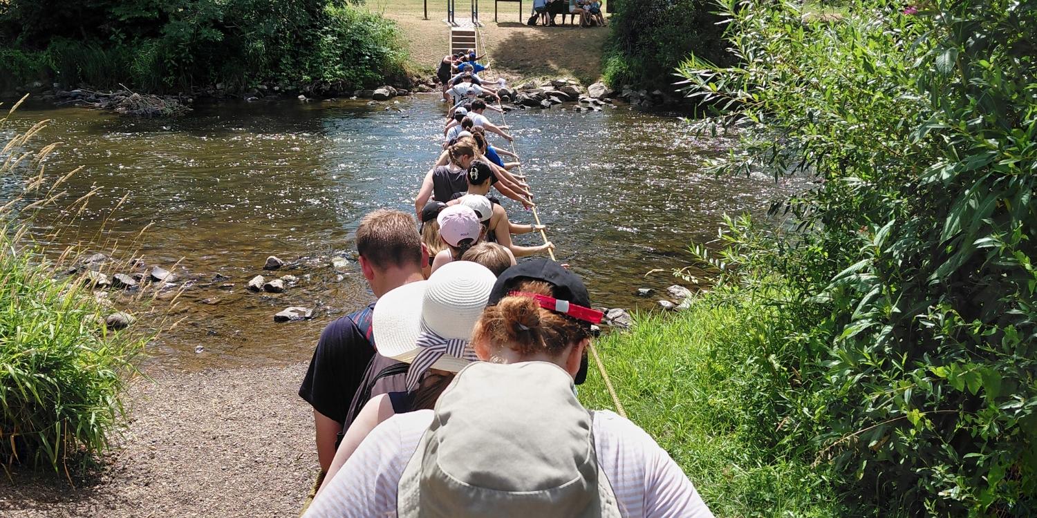 Firmlinge auf dem Weg durch die Nahe (c) Michael Michels Firmlinge auf dem Weg durch die Nahe