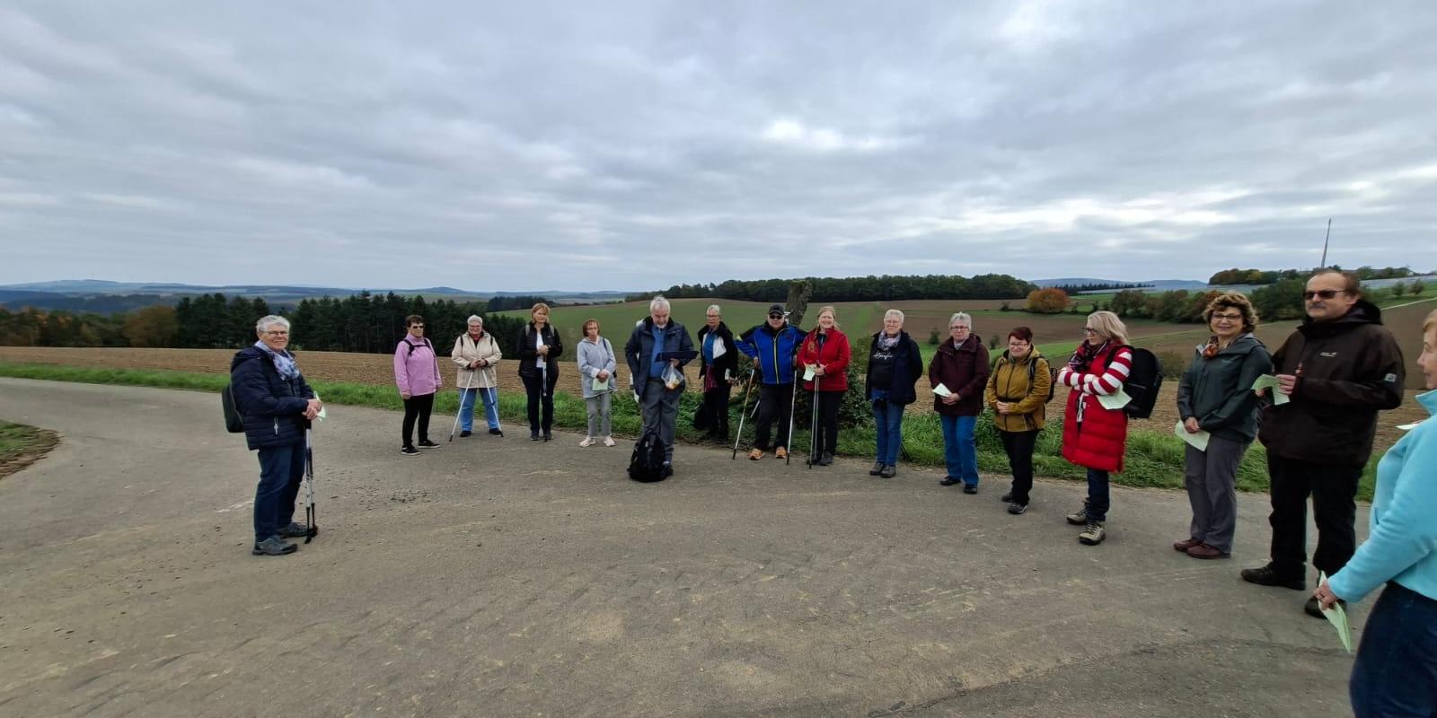 Kirchenwanderung 6 Gruppe