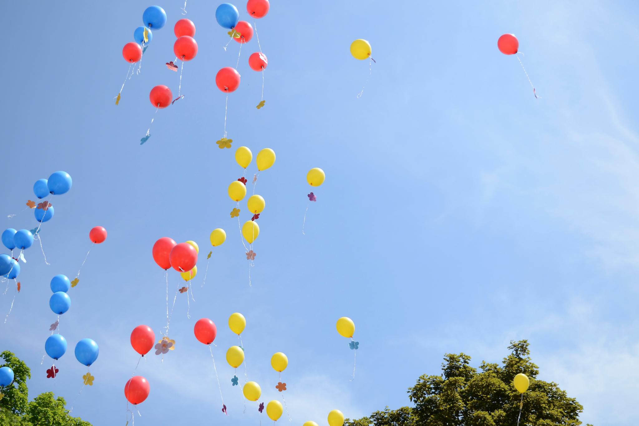 Luftballons12494_dsc_2636_by_christian_schmitt_pfarrbriefservice