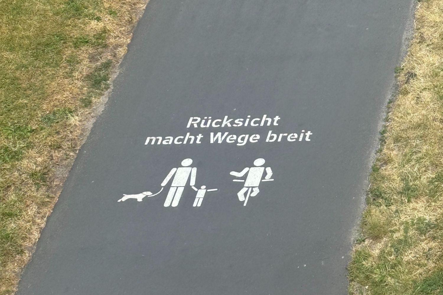 Motivbild Rücksicht macht Wege breit