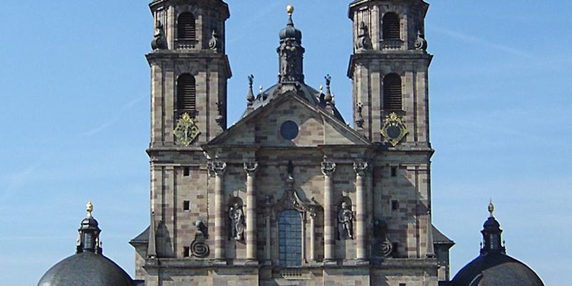 fuldaer_dom_028a_by_florian_k_cc-by_sa_wikimedia.commons_pfarrbriefservice