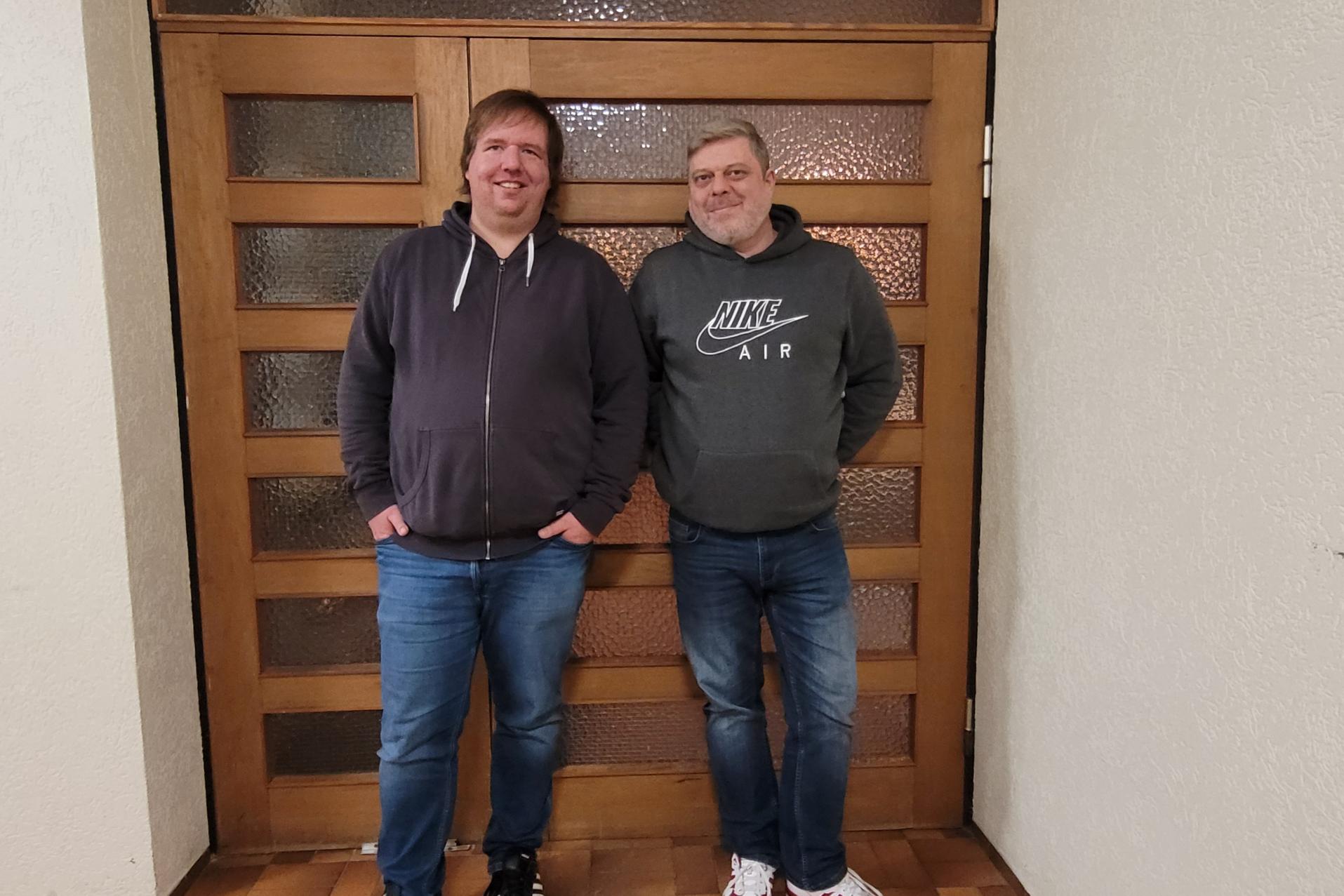 Michael Michels (links) vom Pastoralen Raum Idar-Oberstein und Caritas-Mitarbeiter Oliver Hermann.